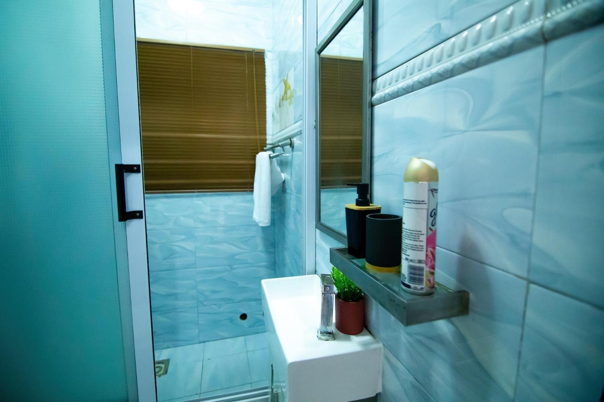 Stylish East Legon Apartment - Ac, Wi-Fi, Netflix Accra Buitenkant foto